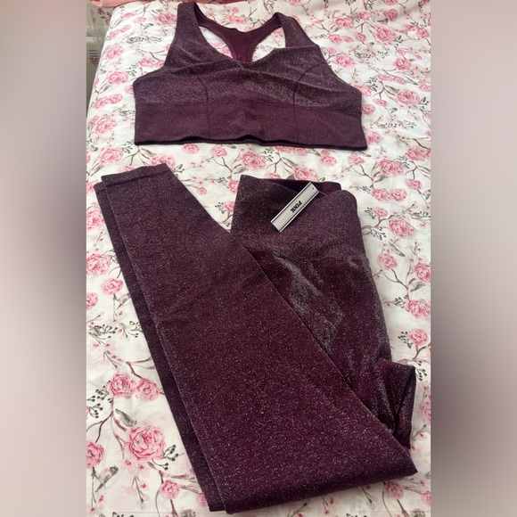 PINK VS💕An over $75.00 Value Set Soft A Perfect 🎁 Very Stretchable up to a Large - Picture 4 of 9